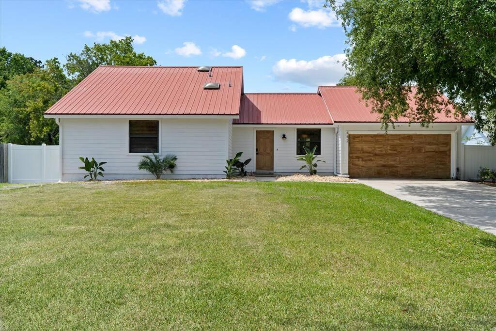 Spacious Home Near Beach, Large Yard, Game Room And Dog Friendly Jacksonville Exterior foto