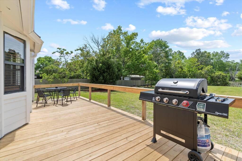 Spacious Home Near Beach, Large Yard, Game Room And Dog Friendly Jacksonville Exterior foto